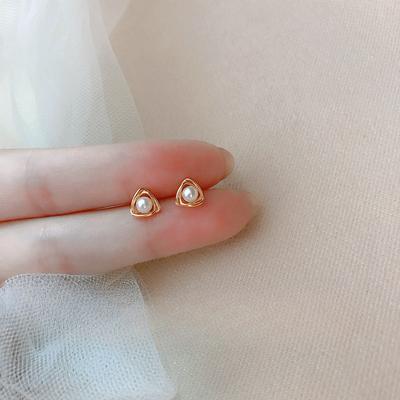 Temperament Triangular Pearl Stud Earrings Simple Spring and Summer Earrings Niche Design Earrings Women