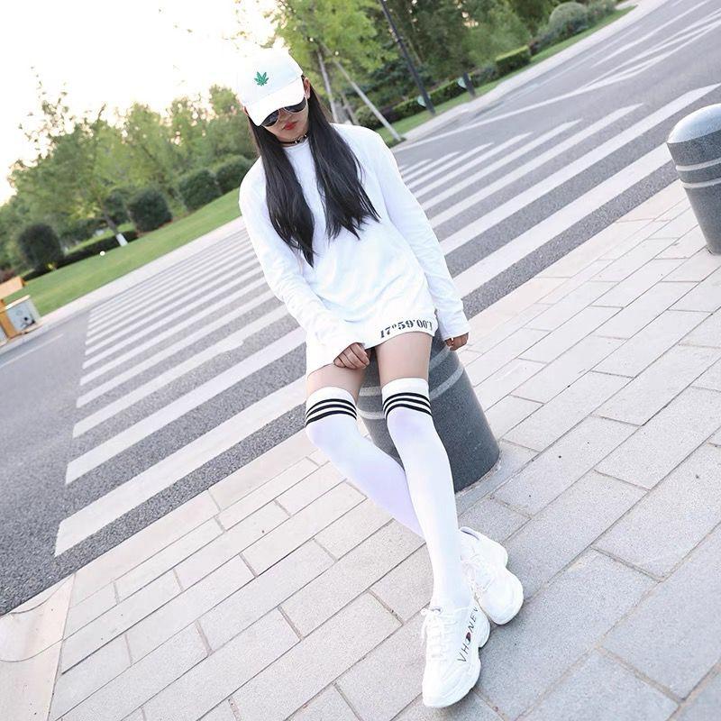 120D Lolita Süßigkeitenfarbe Mode Oberschenkel Hohe Socken Über das Knie Samt Lange Strümpfe Damen Elastisch Kawaii Eng Cosplay Party Socken One Size gray