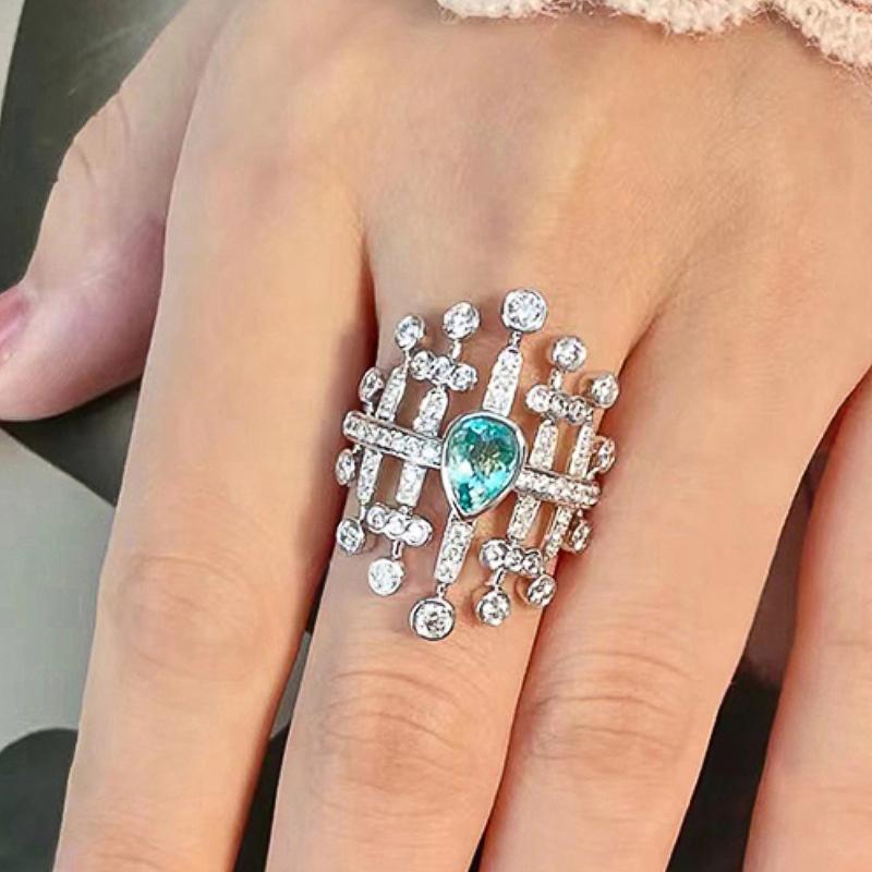 Huitan New Fashion Luxury Finger Ring Women Party Accessories with Brilliant Cubic Zirconia Stylish Gorgeous Finger Gift