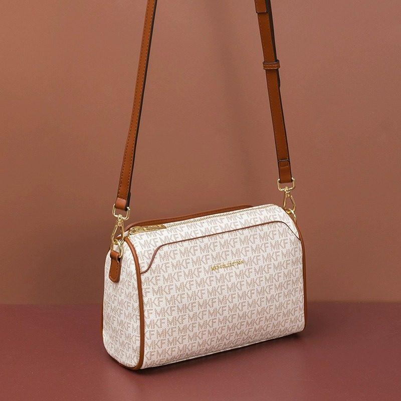 Nova bolsa de couro feminina bolsa quadrada pequena bolsa de ombro para o dia a dia feminina bolsa mensageiro com corrente versátil