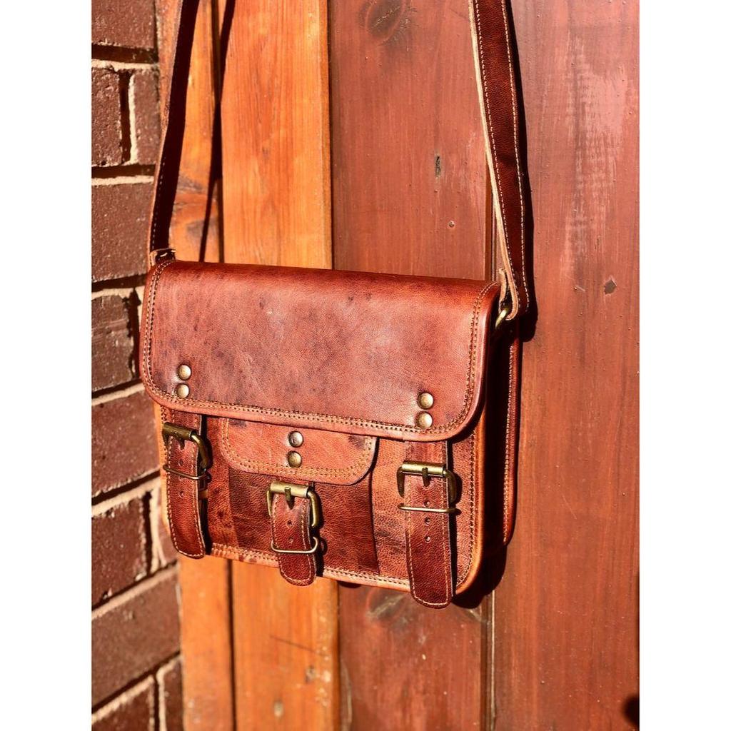 Malá kožená brašna, tradiční brašna, kožený messenger 7”x9”, malá hnědá kabelka, rustikální kožená crossbody kabelka, kožená taška přes rameno