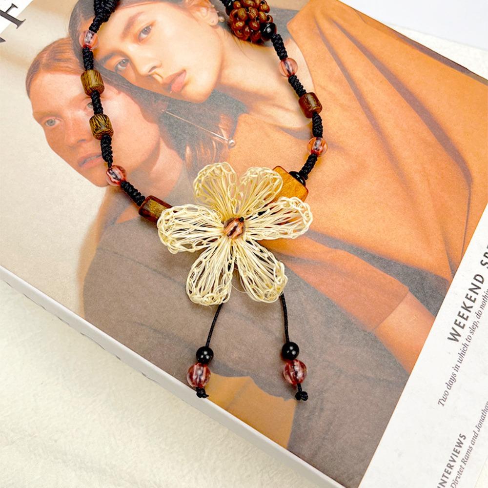 Ethnic Wooden Flower Necklace Vintage Star Pendant Necklace Trendy   Gift