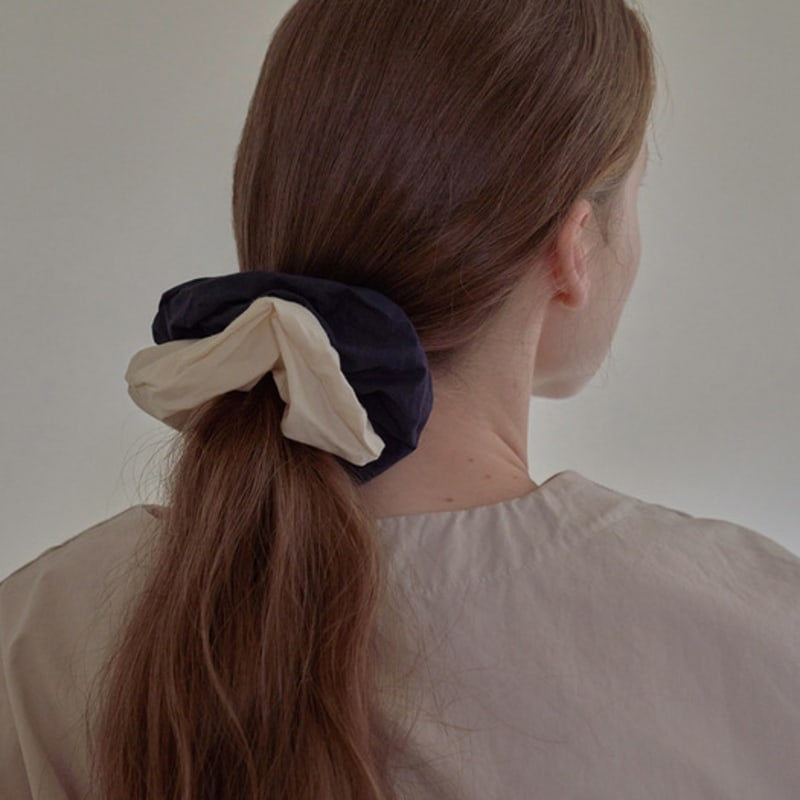 

bynoo jumbo scrunchie Cream + Beige