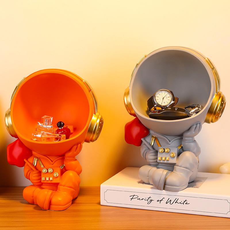

Creative Astronaut Star Key Tray and Candy Dish for Luxurious Home Décor помаранчевий
