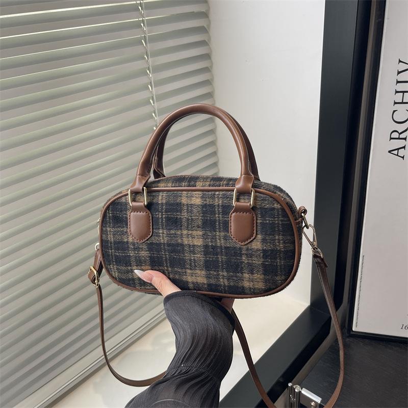Hochwertige Karotasche Damen neue Mode Umhängetasche tragbare Bowlingtasche