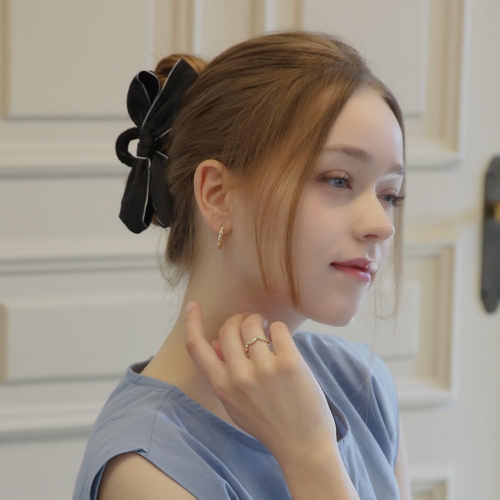 Dieuamour Pleated Ribbon Hair Clip Claw Pin
