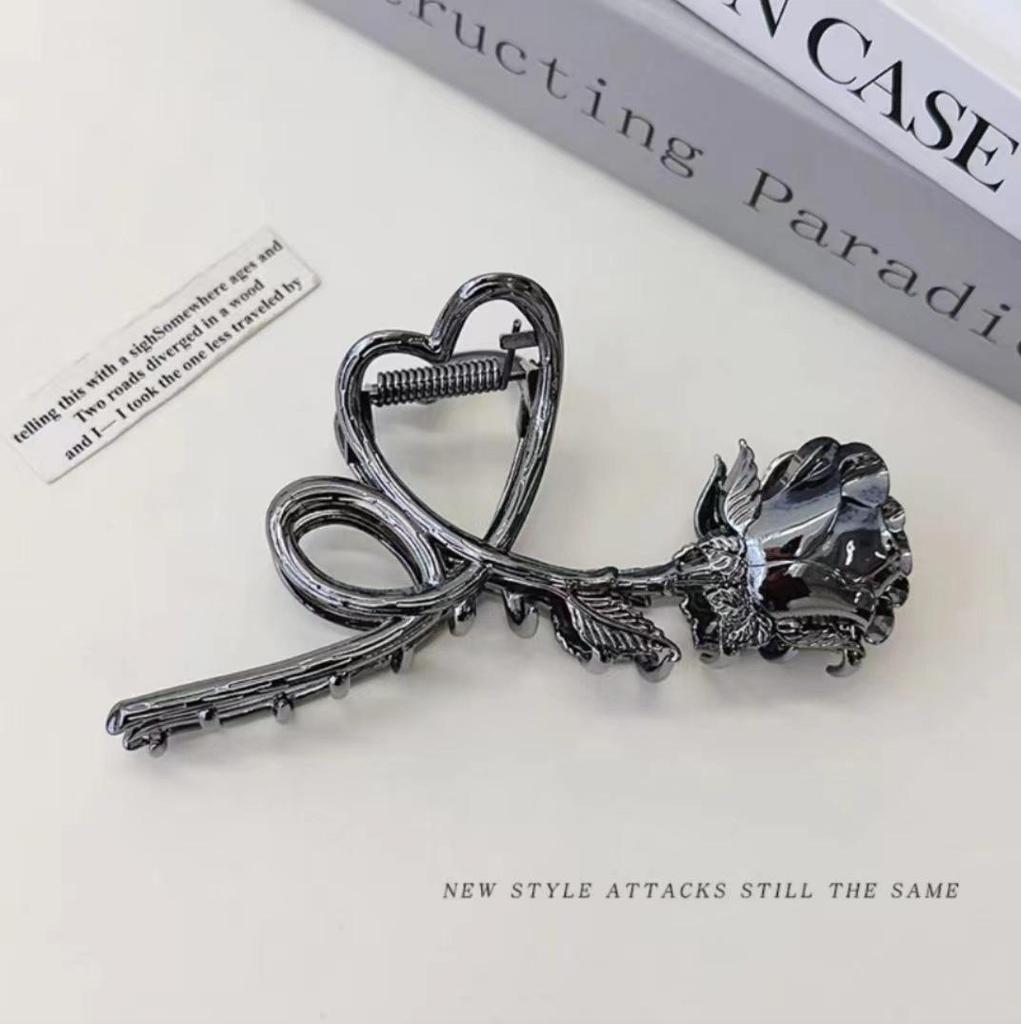 Premium Metal Hair Clip for Women - Large Summer Shark Clip, Unique Design Hairpin