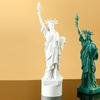 Desktop Statue of Liberty Resin Liberty Goddess Figurine USA Style Goddess Collection Home Office Decoration Gift for Family Friends