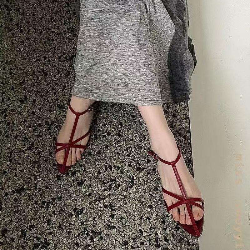 Edition~ Niche Fashion Pointed Cross with Open-toe Design Medium Heel Sandals