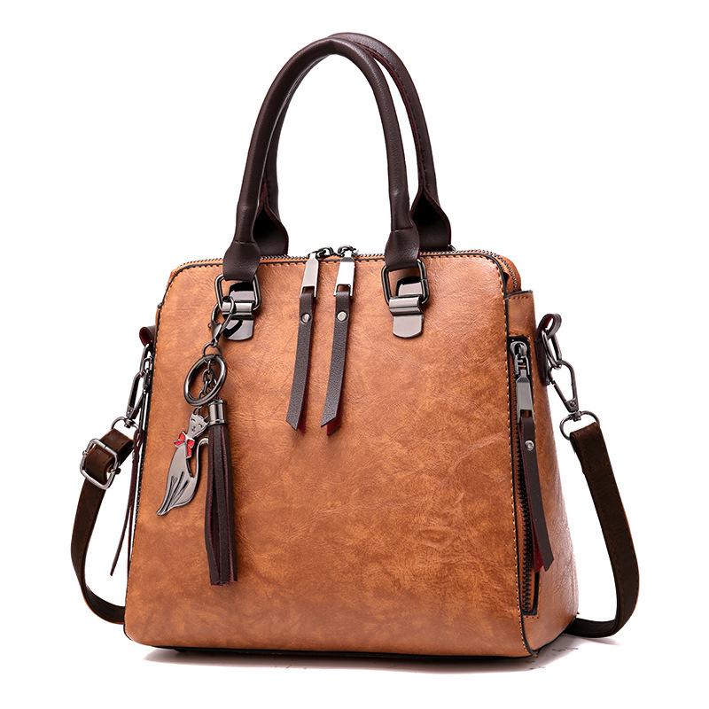 Bag Women's 2023 New Fashion Retro Handbag Large Capacity Fox Pendant Women's Bag Single Shoulder Crossbody Bag