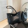 Grenzüberschreitende gewebte Handtasche mit großem Fassungsvermögen für Damen, 2025 neue Vintage- vielseitige Schultertasche mit Unterarmgriff und Tragetasche.