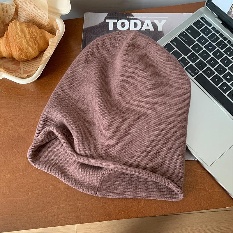 

Юй Шусинь шляпа женская осенне-зимняя универсальная большой окружности головы черная с подвернутыми краями шапка-бини, подчеркивающая лицо коричневый