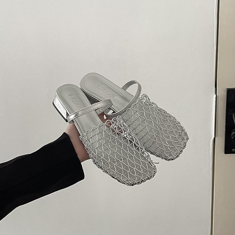 Niche woven hollow mesh cool slippers, shoes wear 2025 new summer wear versatile flat-bottomed half slippers