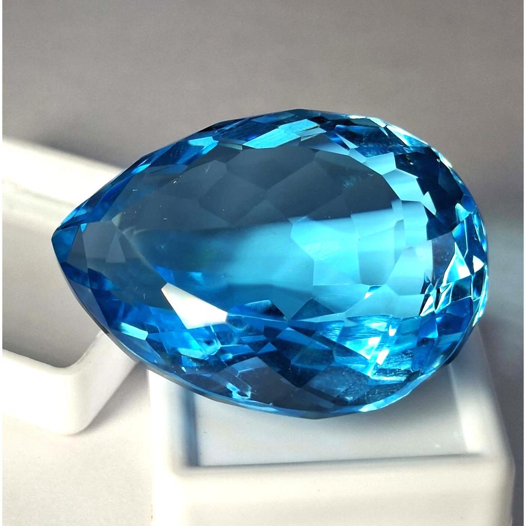 Natural Light Blue Topaz Pear Cut 105-107 Ct Fabulous Certified Loose Gemstone