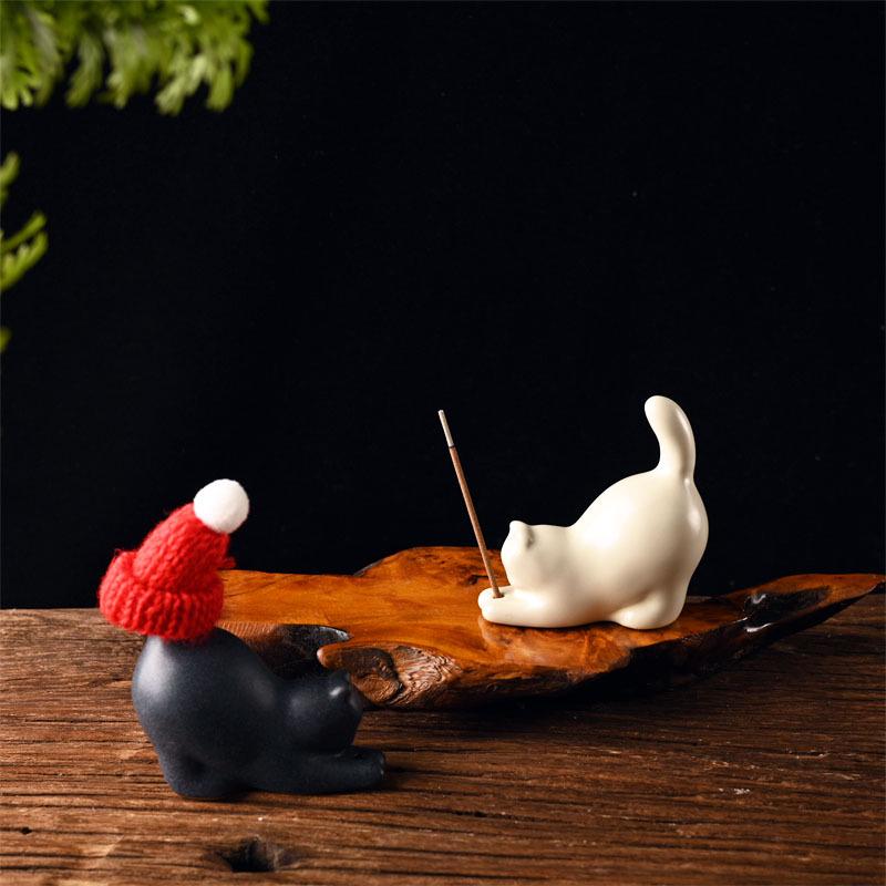 Zen-Style Cat Incense Holder: Ceramic Ornament for Home, Tea Table, Agarwood & Sandalwood Incense