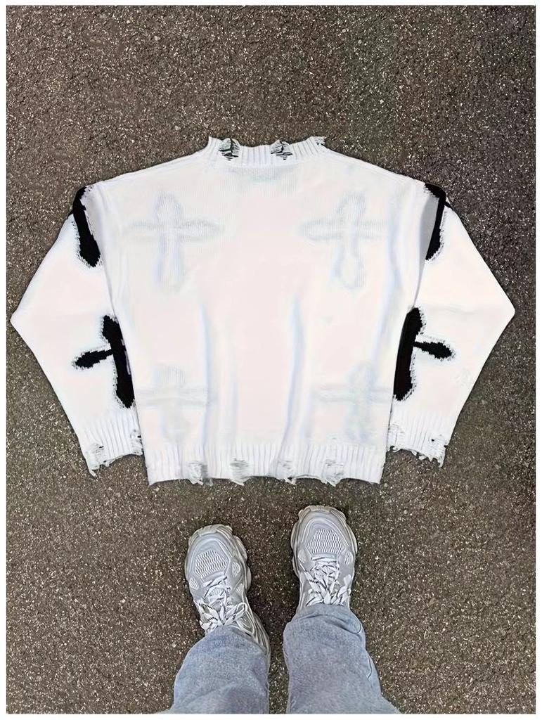 Trendig herrtröja i jacquardstickning med slitna kanter