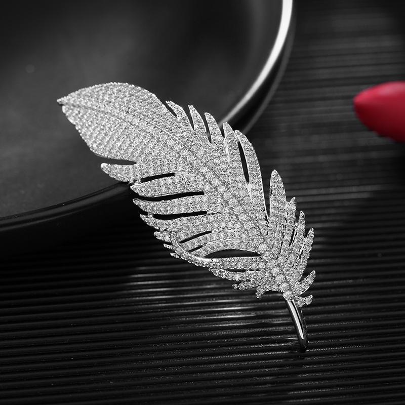 Long Feather Brooches for Women Full Rhinestone Wedding Jewelry Brooch Gold Silver Metal Brooches