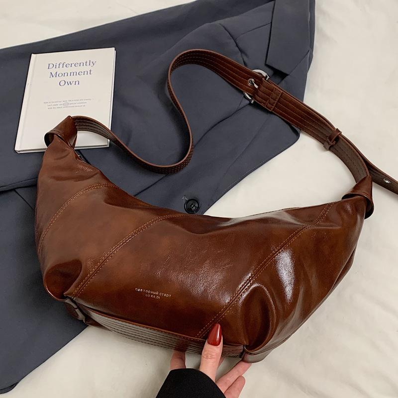 Large-capacity bag women's 2025 new high-end texture niche autumn and winter versatile single shoulder messenger bag broadband dumpling bag