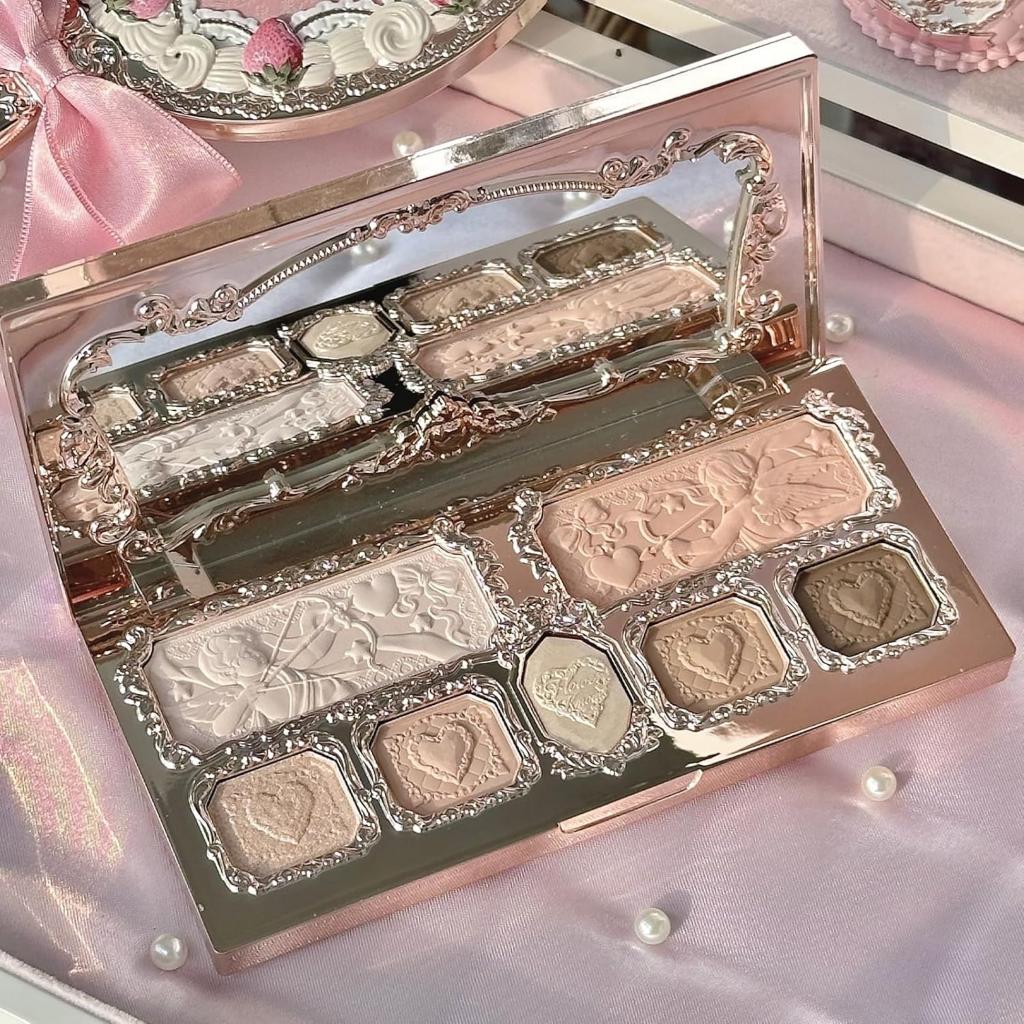 Flowerknows Strawberry Cupid Collection Ansiktsfärgpalett Rouge Ögonskugga Highlighter Flower Know Ansiktsbronzerpalett