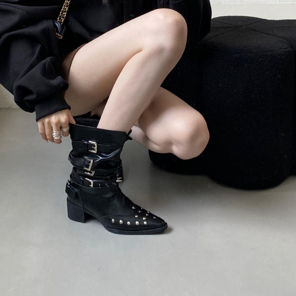 2025 Winter New Pointed Thick Heel Rivet Locomotive Women's Short Boots Versatile Low Tube Fashion Thin Boots Western Women's Boots