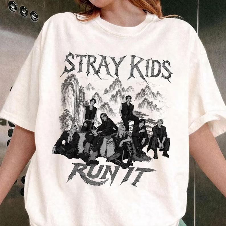 Stray Kids Welttournee Run It T-Shirt Unisex Hip Hop Y2K Gothic Übergroßes T-Shirt Hip Hop Streetwear Top Y2K Gothic Baumwolle Übergroßes T-Shirt
