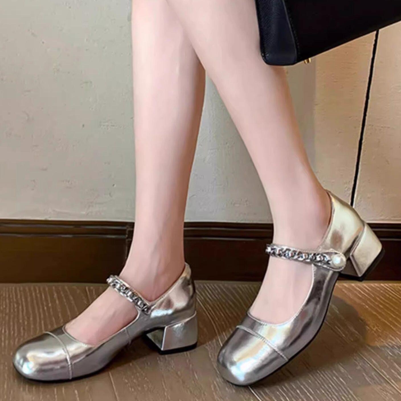

Женские туфли на высоком толстом каблуке серебристые туфли-лодочки 2025 новая весна-лето с юбкой Мэри Джейн маленькие кожаные туфли французские вечерние туфли 39 серебряный