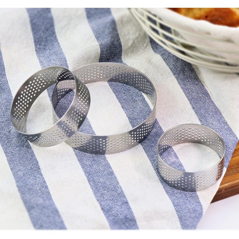 1/2/4 Stück 5cm Edelstahl Mousse Kuchenform Hitzebeständig Perforierter Runder Tarte Ring Kekse Gebäck Kreis Schneiderform Werkzeuge