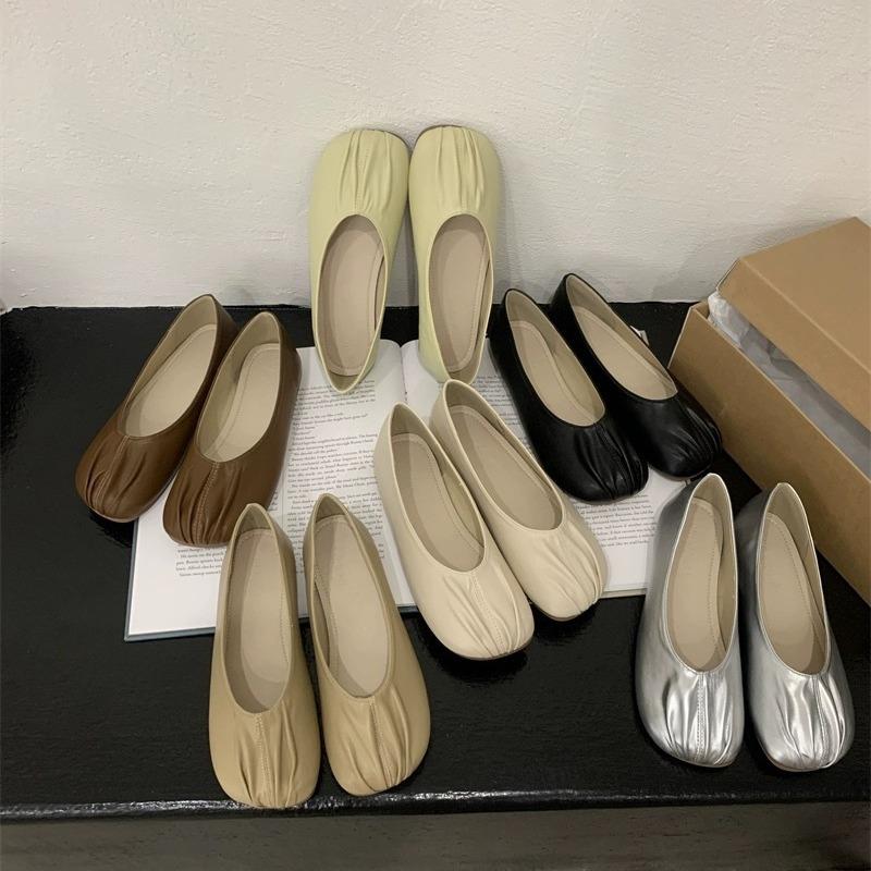 Fashion Flat Shoes Women Round Toe Pleated Slip on Ballerinas Flats Lazy Loafers Moccasins Ladies Soft Bottom Comfort Casual Flats Shoes