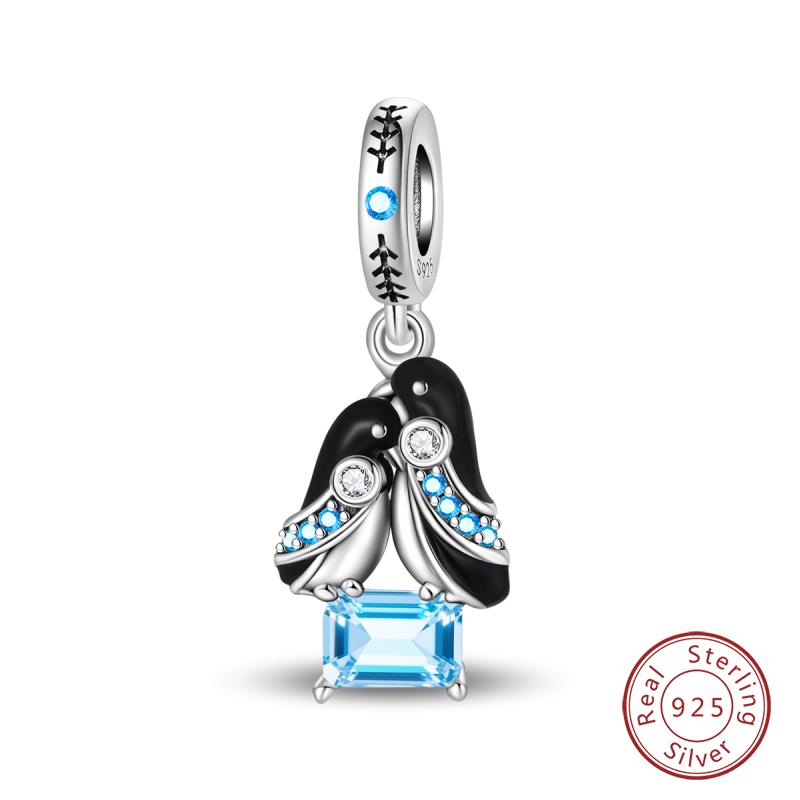 Original Copper Charms Beads Winter Snowflake Snowman Igloo Penguin Pendant Fit Bracelet Women Jewelry Gift