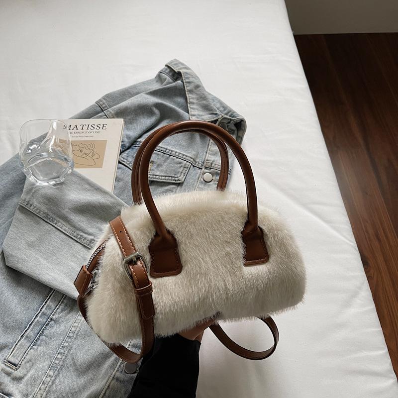 Simple Plush Small Bag Women's Autumn New Shoulder Underarm Bag Fashionable Fluffy Handbag