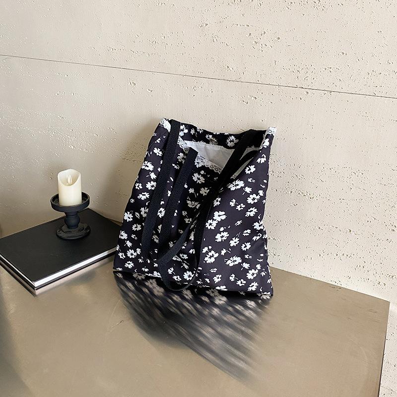 

Literary small floral bag, high-end sense pure lace large-capacity bag, new shoulder bag for women