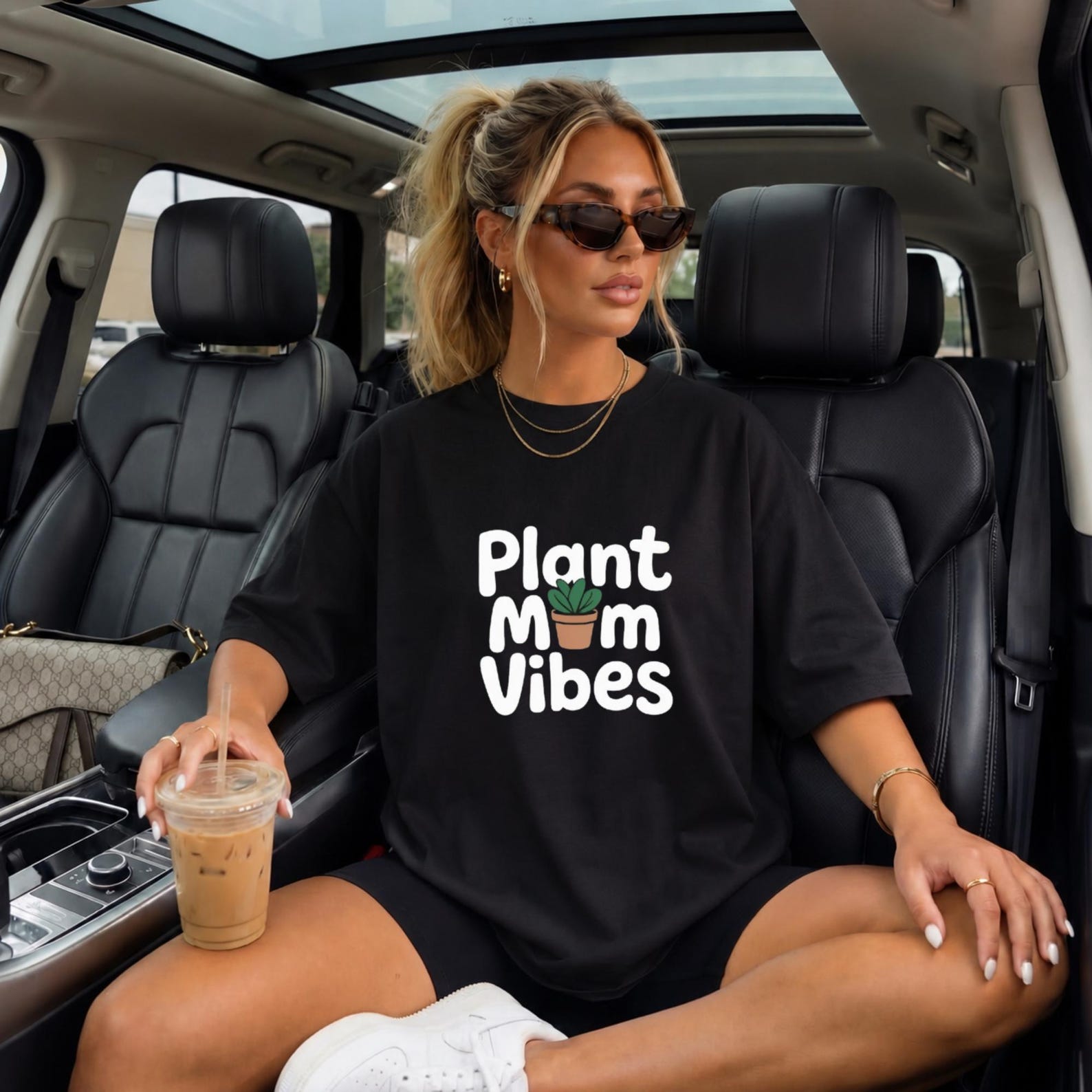 Plant Mom Vibes T-Shirt | Botanical Line Art Graphic Tee | Plant Lover Gift | Minimalist Aesthetic Shirt | Unisex Casual Top S