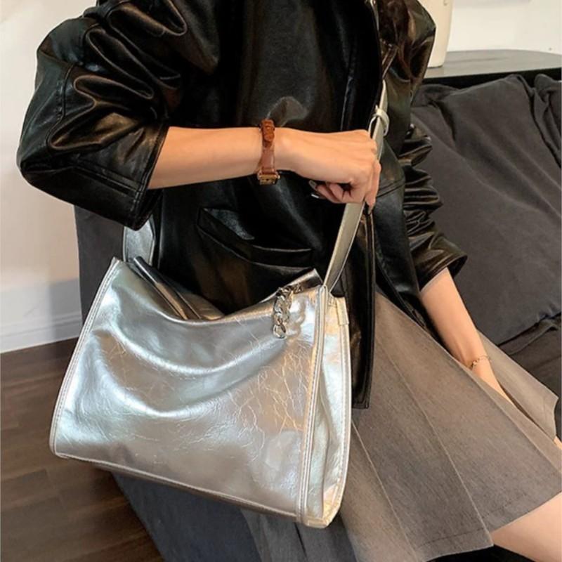 Retro Hot Girl Silver Harajuku Tote Bag Women Chain Square Leather Large Capacity Shoulder Bag Ladies Fashion Y2k Crossbody Bags