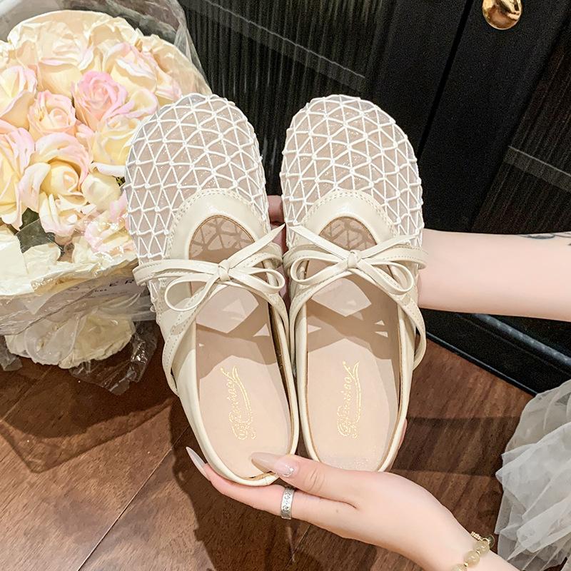 2025 Fashionable Outer Slippers New Cool Slippers Female Mary Jane Hollow Designer Summer Flat Slippers Female