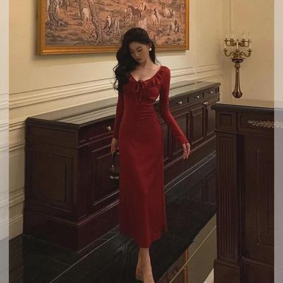 Vestido Tricot Feminino Estilo Retrô Vinho com Alças Franzidas - Cintura Marcada, Saia Longa (Outono/Inverno 2023)