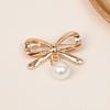 Brooch Pin Pin, Bow Shape Alloy Lapel with Imitation Pearl, Everyday Wear Electroplating Anti-Oxidation Badge for Coats Shirts Bags Daily Accessories
