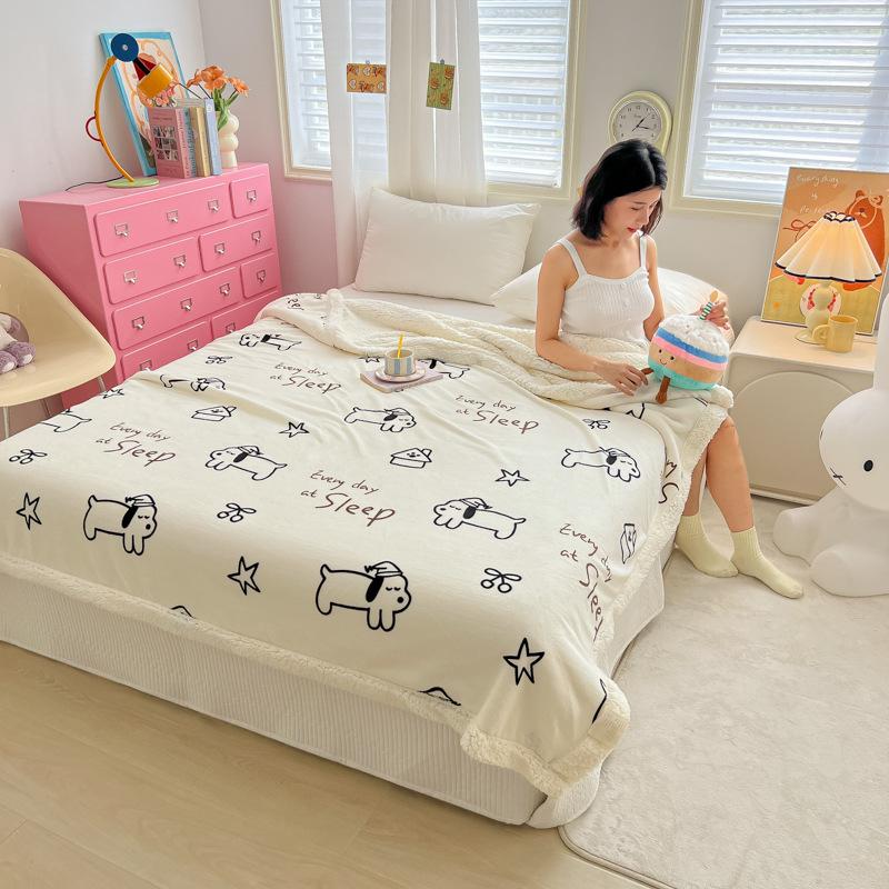 Cozy Plus Velvet Blanket: Thickened Lambswool Nap and Multi-functional Cover for Autumn and Winter