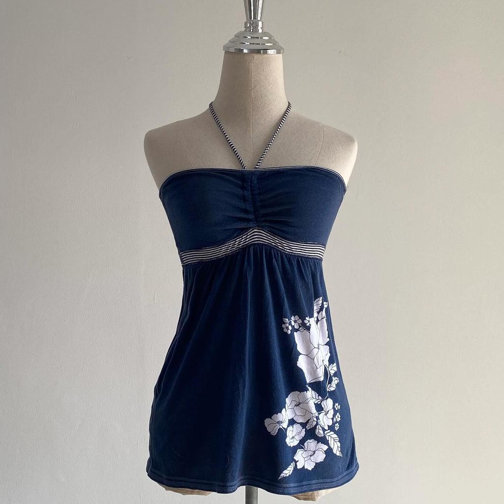 Top Donna Estate 2025 Blu Floreale con Scollo all'Americana a Fascia - Vestibilità Slim & Elegante