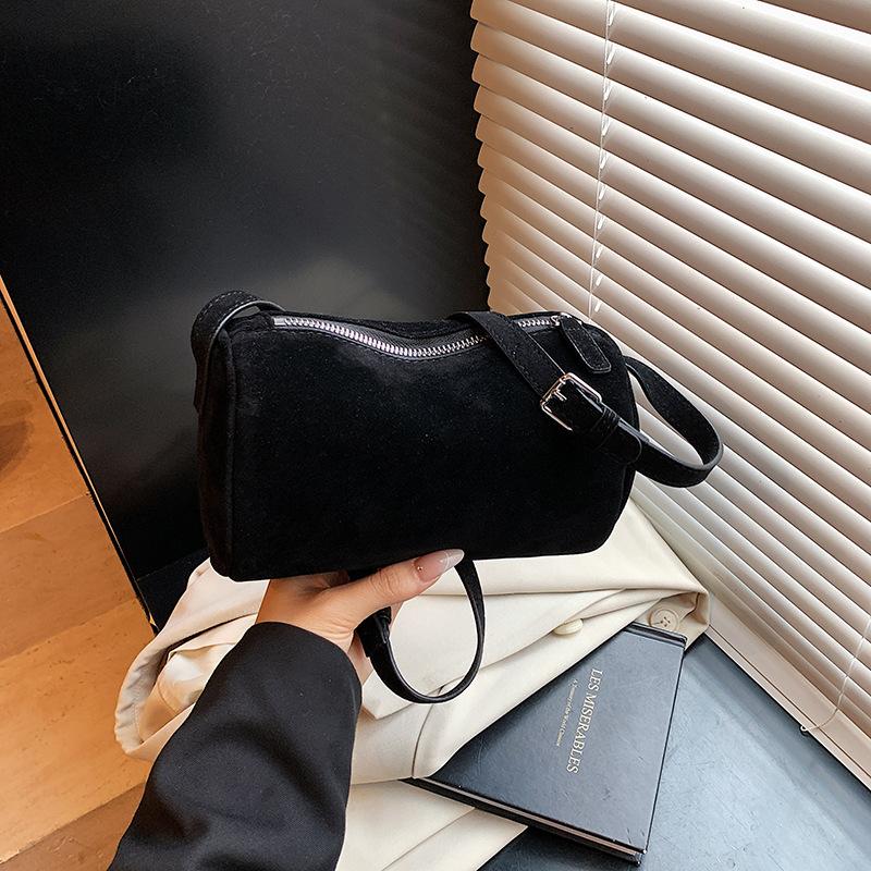 Frosted retro bag women's summer new versatile shoulder messenger bag niche premium pillow bag