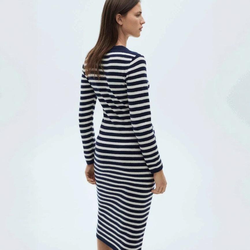 French Retro Striped Wool Knit Dress - Slimming, Warm, Knee-Length for Women