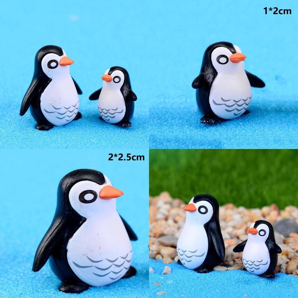 Charming Penguin Father And Son Miniature Decoration With Cute Blue Eyes Frog