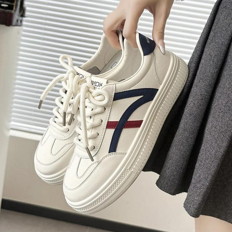 Fashion New Women Breathable Casual Lightweight Sneakers Lace-up Vulcanized Shoes Ladies Soft Sole Wear-Resistant Sneakers Female Shoes