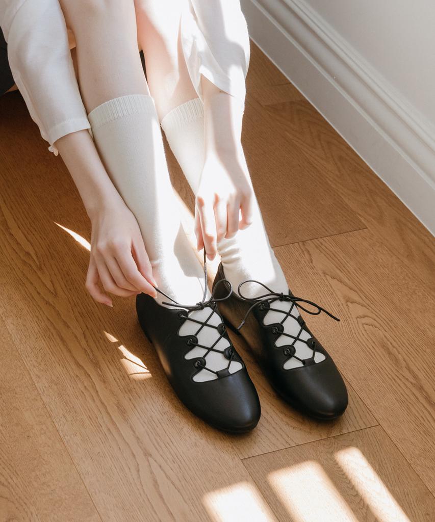 Wettia Lambskin Lace-Up Flat Shoes 58115