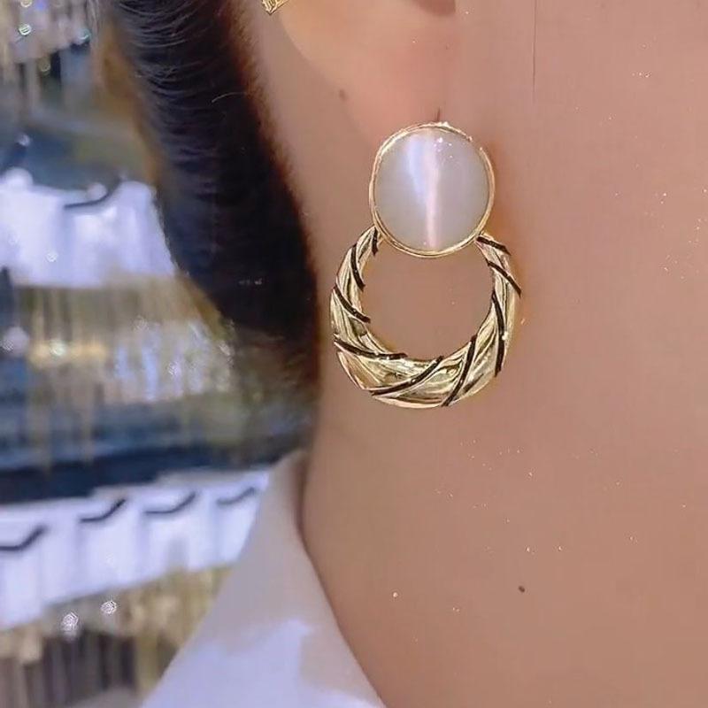 Simple Cat Eye Stone Earrings, Round Temperament Earrings, Fashionable and Trendy Earrings for Women