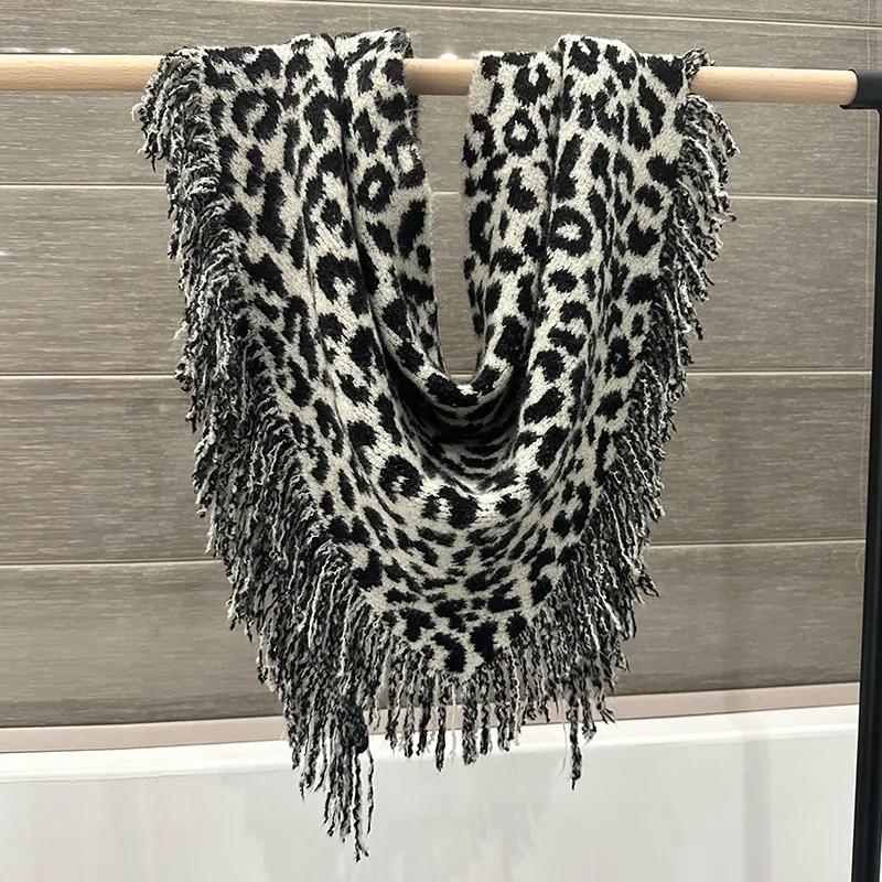 New Fashion Design Scarf Women Autumn Winter Korean Versatile Tassel Thick Warm Triangle Shawl Female Knitted Wool Blend Scarf