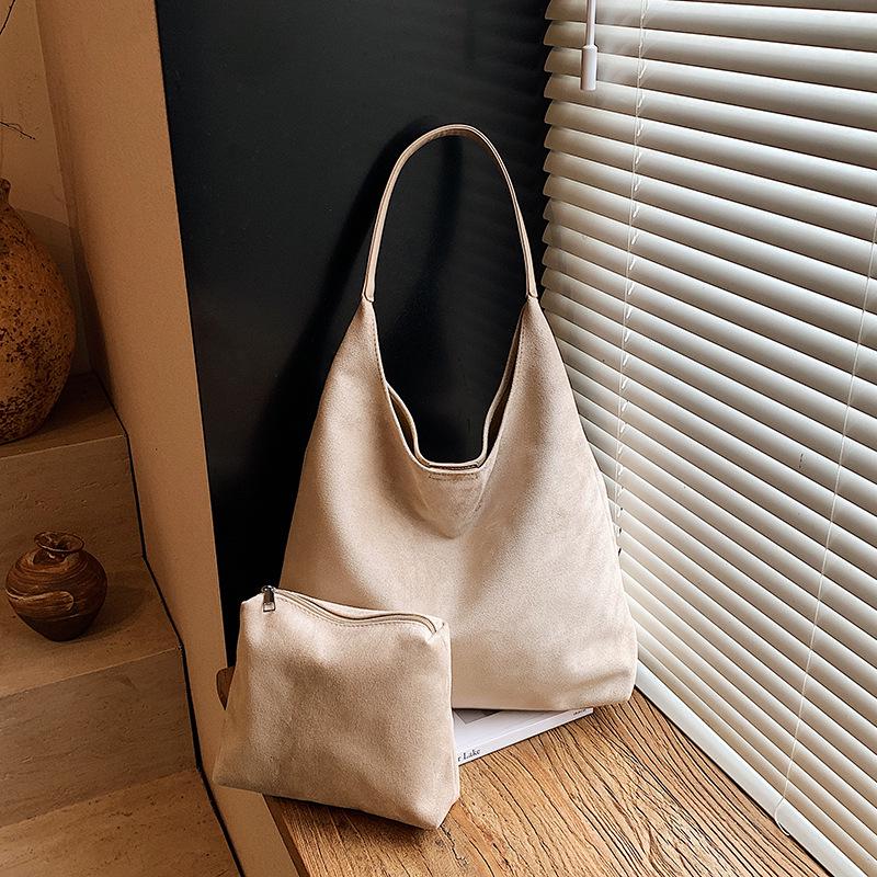 

Korean Suede Retro Shoulder Bag: Versatile, Large-Capacity Tote for Women