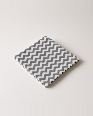 2Pcs Small Square Towels Extra Soft Highly Water Absorption Non-Fading Quick Dry Hand Wipe Towels