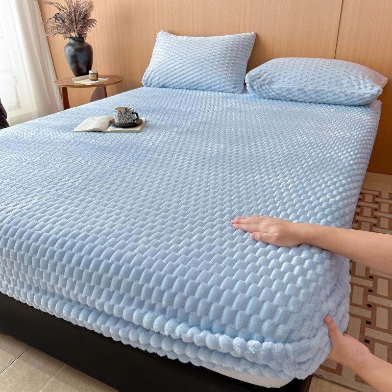 new Doudou velvet solid color fitted sheet winter warm mattress protective cover three-piece set soft and comfortable