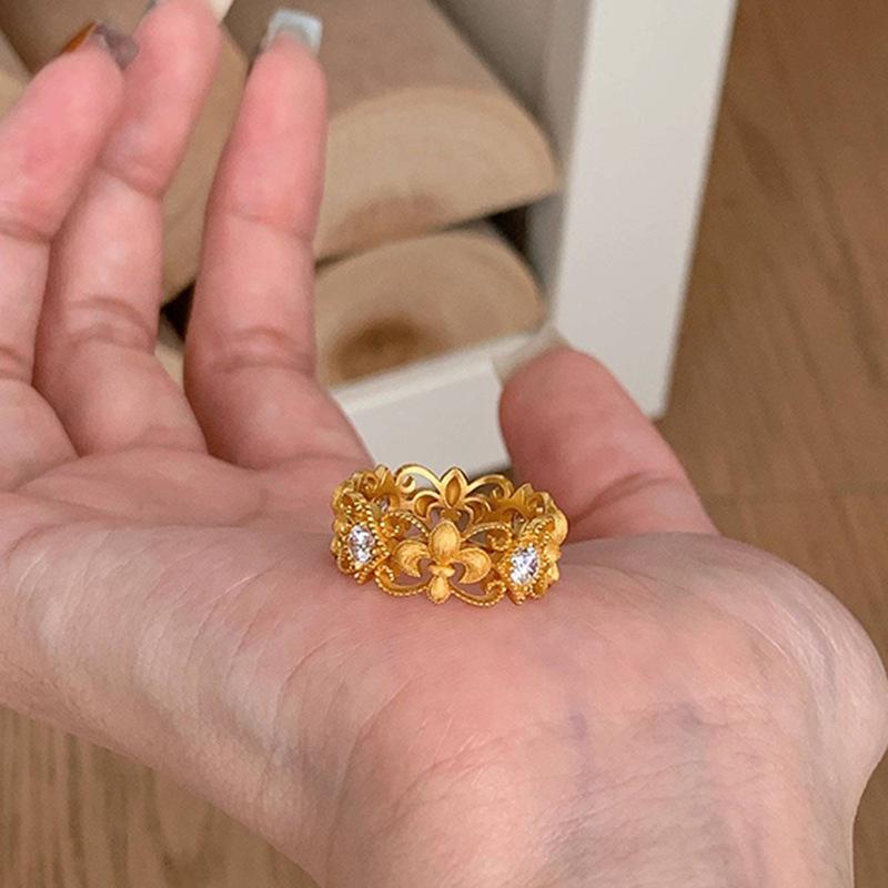 Xiaohongshu Golden Iris Ring for Women: Classic, Stylish, Versatile Retro Design