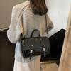Autumn and winter retro portable small bag women's 2025 new trendy large-capacity commuting document small square bag shoulder messenger bag